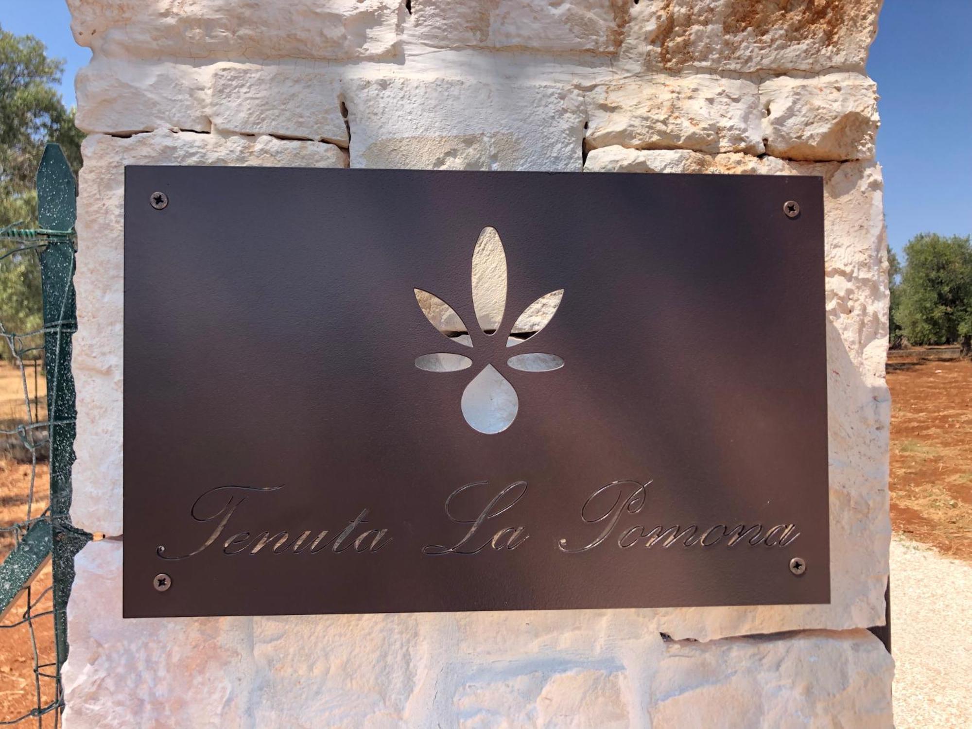 Tenuta La Pomona 오스투니 외부 사진